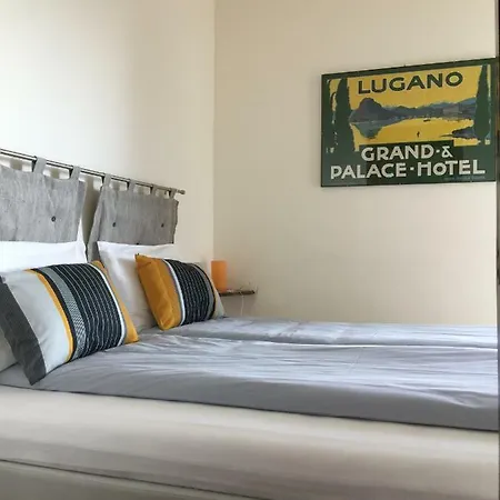 Vista Lago Lavoro/relax شقة